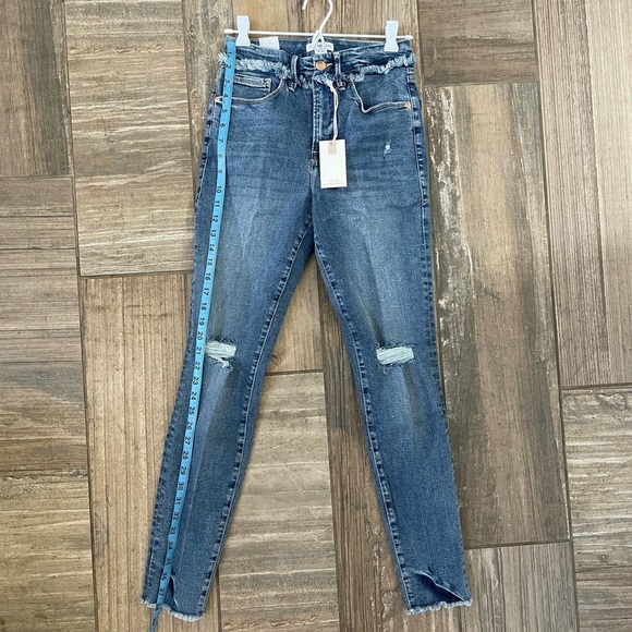 Good American Good Legs Under Fray Waistband High Rise Skinny Jeans size 4 (27) - Picture 11 of 11